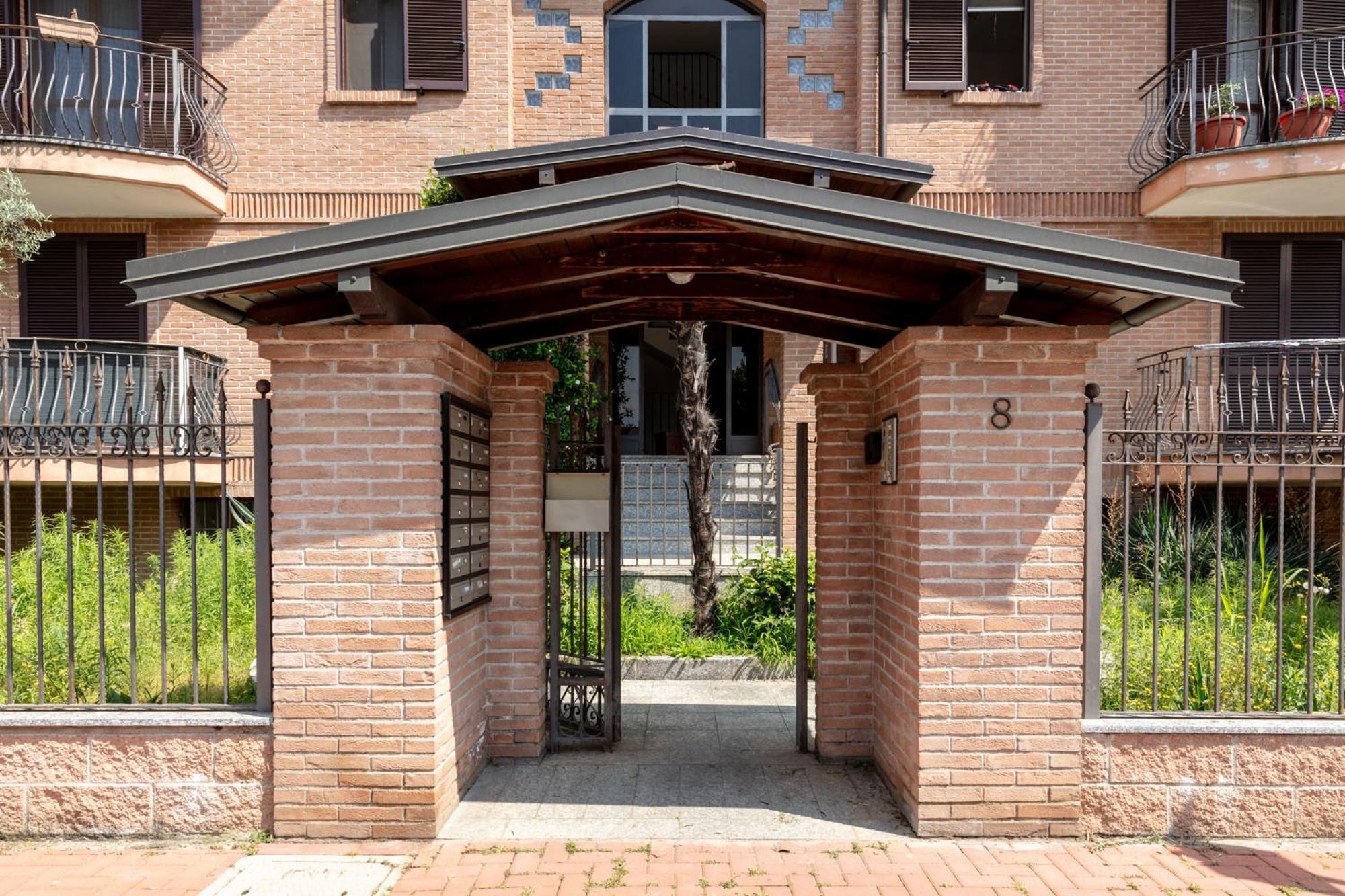 Dehomes - Relax & Business Apartments Buccinasco Exterior photo